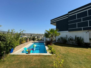 Isıtmalı Havuzlu Lüks Villa